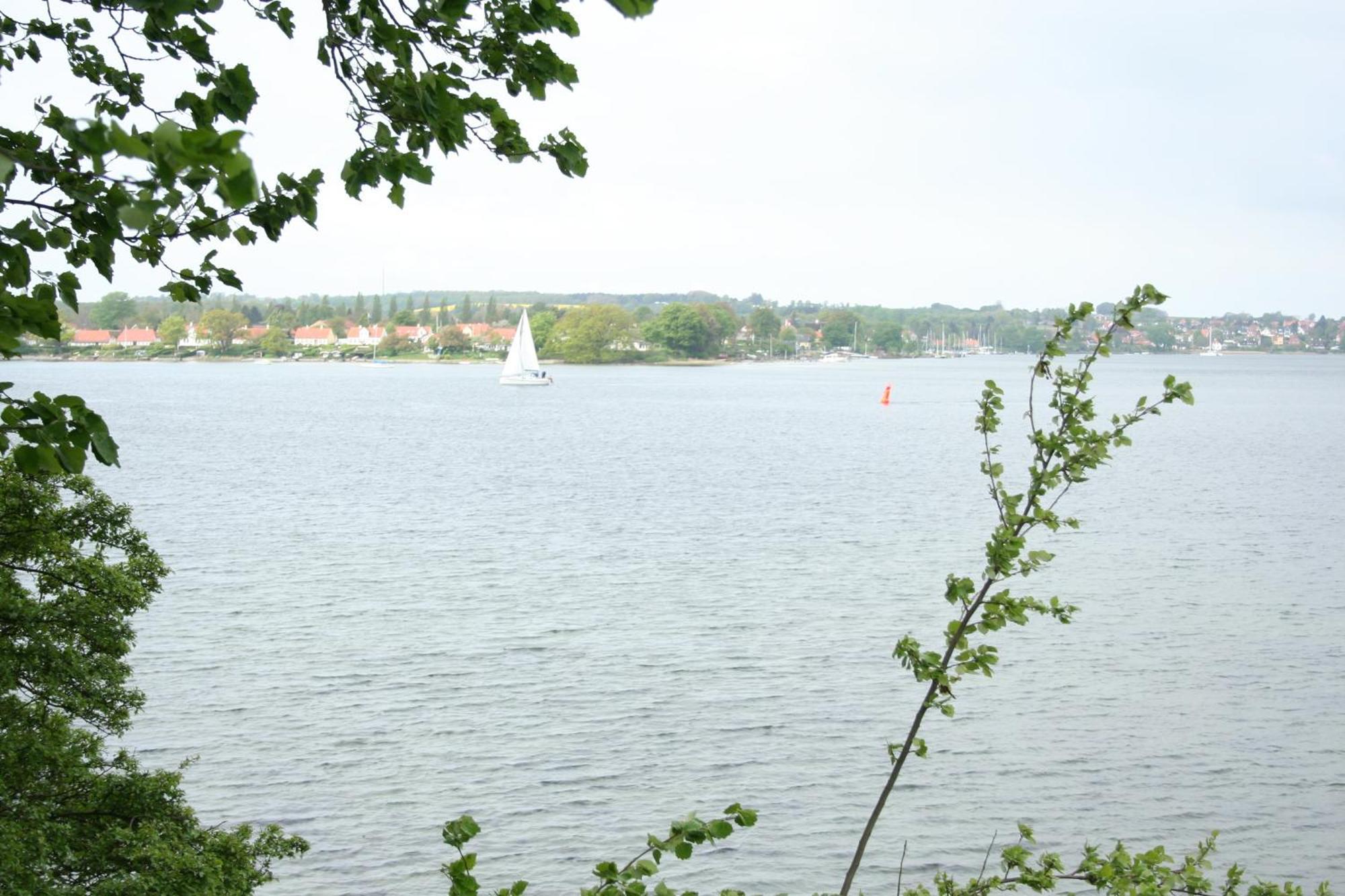 Grastenhus Guesthouse Thurø By Extérieur photo